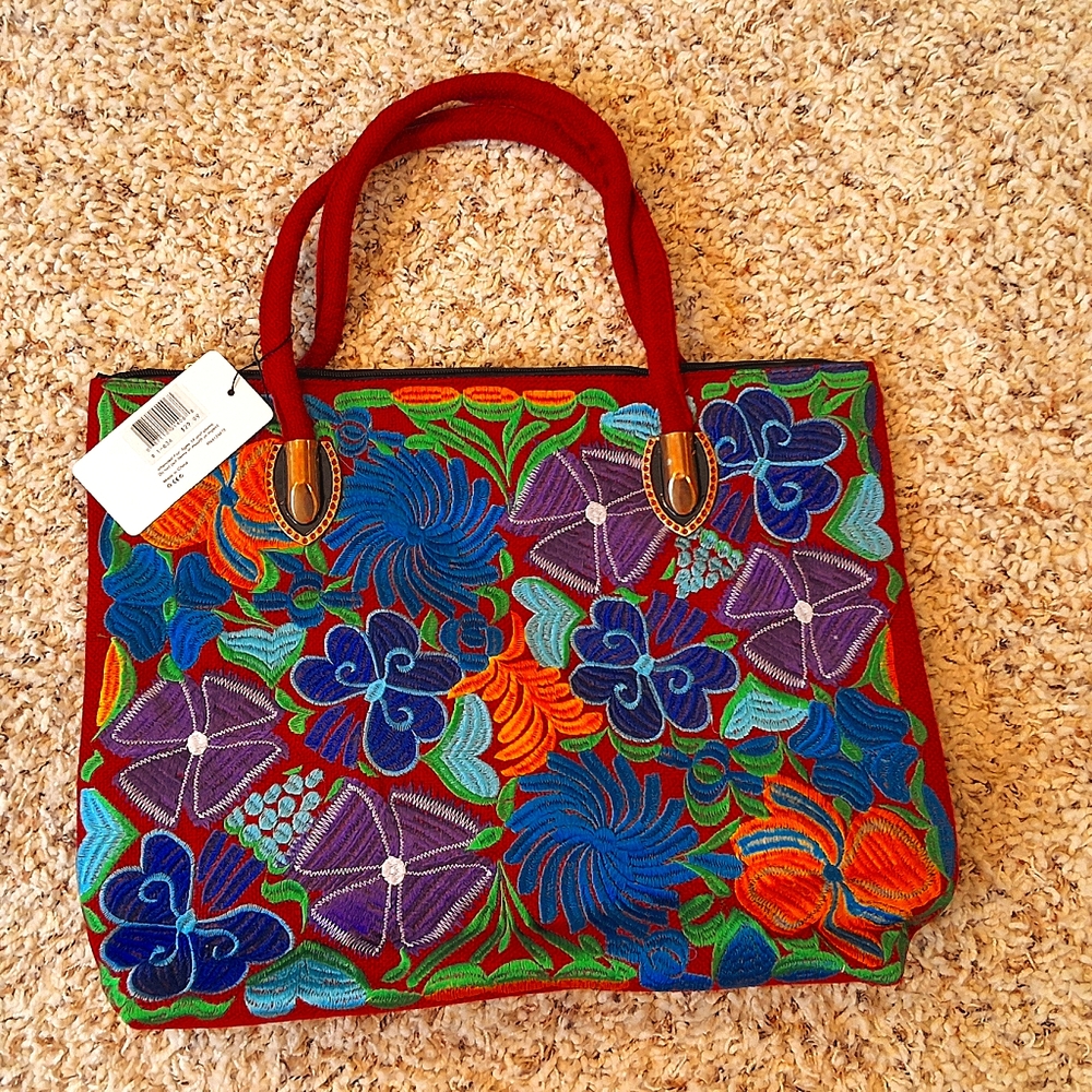 FEMINAGO, NWT Large Tote Bag, Gorgeous Flower Colors - Picture 6 of 8